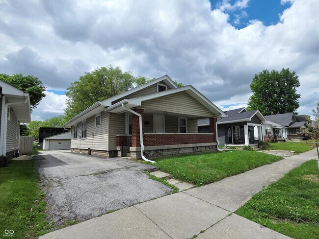 Foto del edificio - 1534 Dawson St