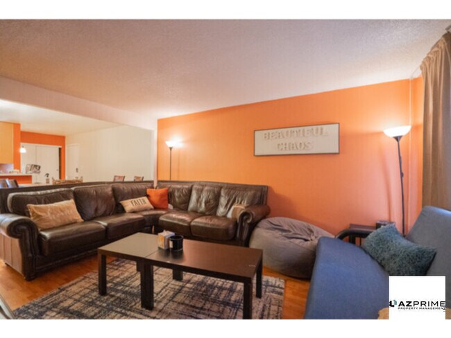 Foto del edificio - Live Comfortably in this Exquisite Fully f...