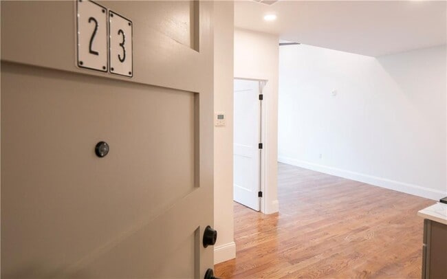 Building Photo - 15 Cranston Ave