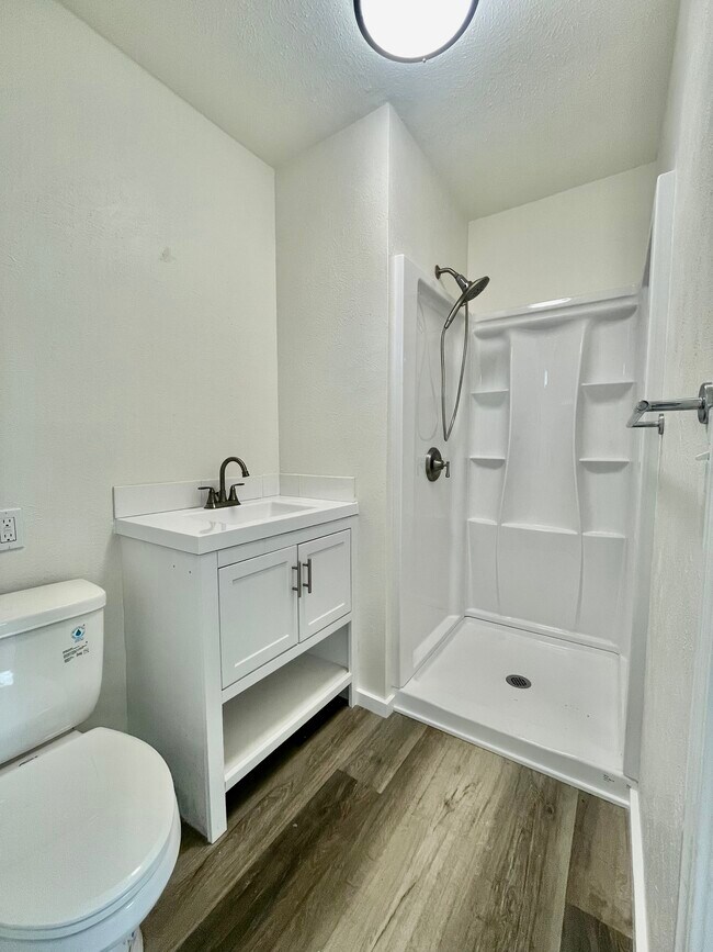 Baño principal - 64-5230 Nani Waimea St