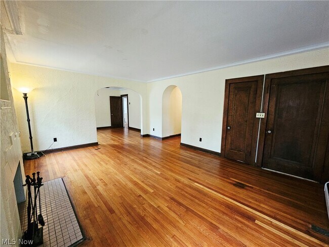 Foto del edificio - 18313 Newell Rd