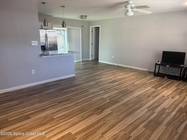 Building Photo - 1325 Johns Cir