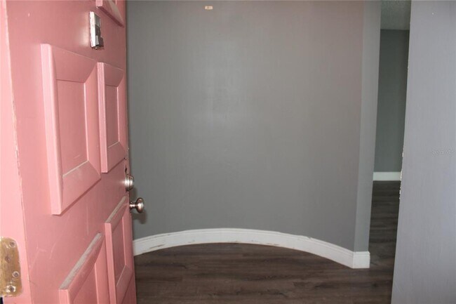 Building Photo - 502 Orange Dr