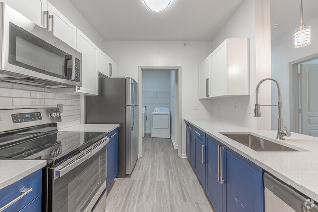 Interior Photo - Aventura Decatur