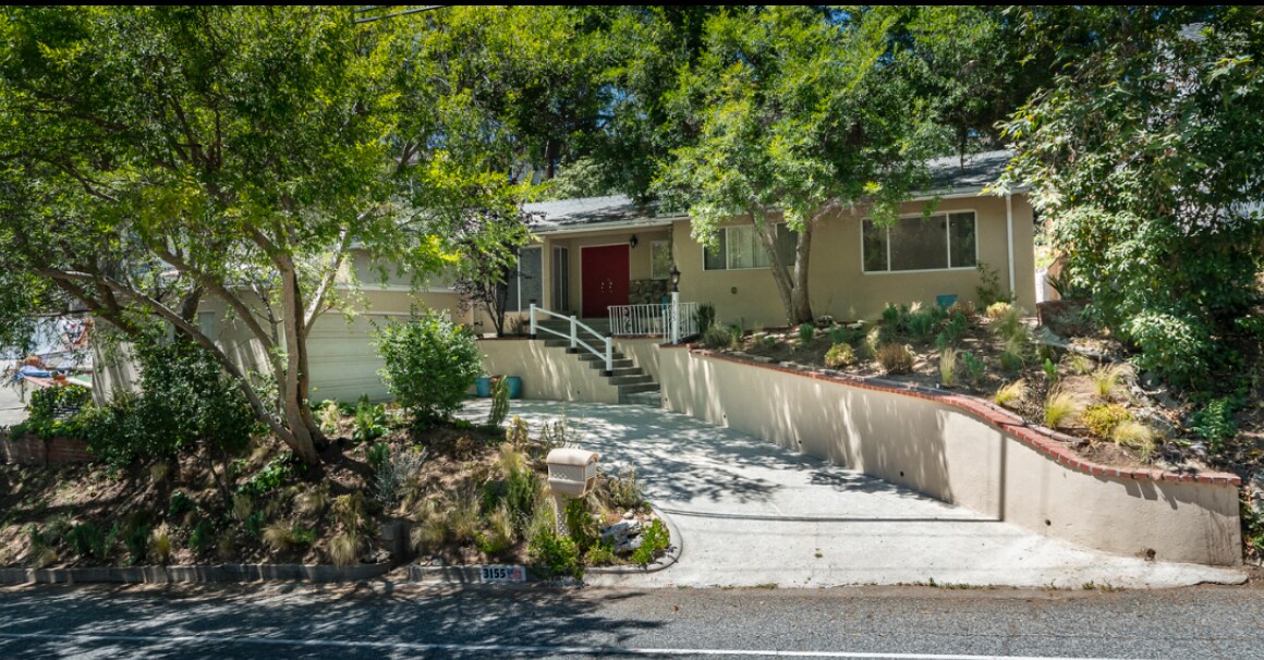 Foto principal - 3155 Linda Vista Rd