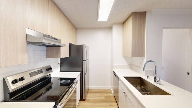 Interior Photo - Eight 80 Newport Beach