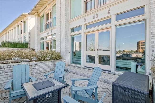 Foto del edificio - 580 Heatherden Ave