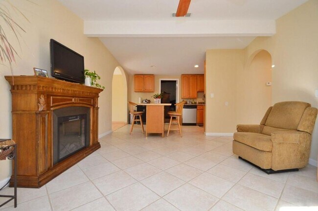 Foto del edificio - $3,490 / GORGEOUS CENTRAL FREMONT HOME COM...