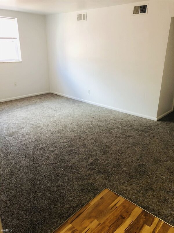 Primary Photo - 3021 Park Ave