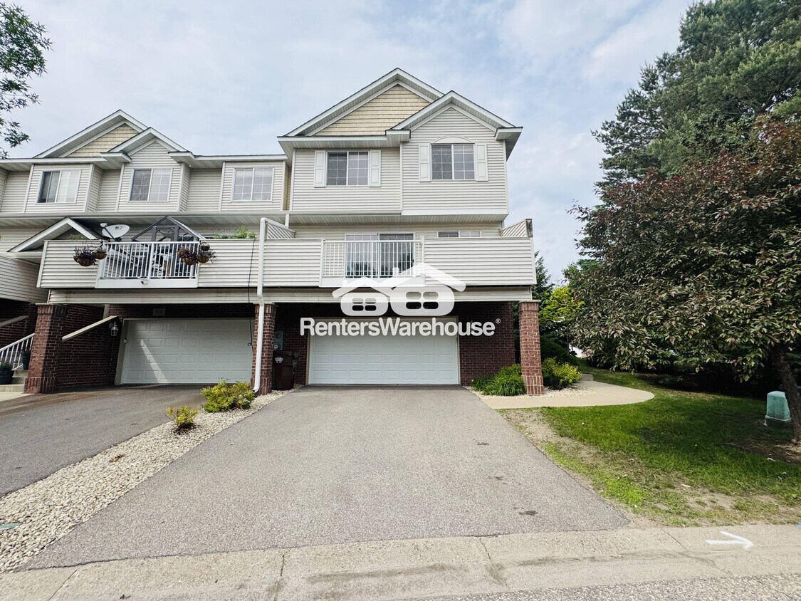 Foto principal - 7586 Crimson Ln