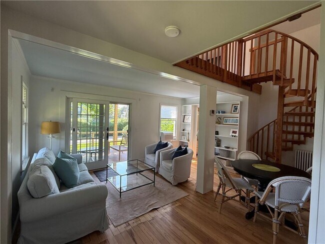 Foto del edificio - 157 Briarwood Ave
