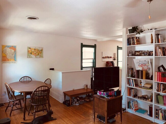 Foto del edificio - 817 E Johnson St