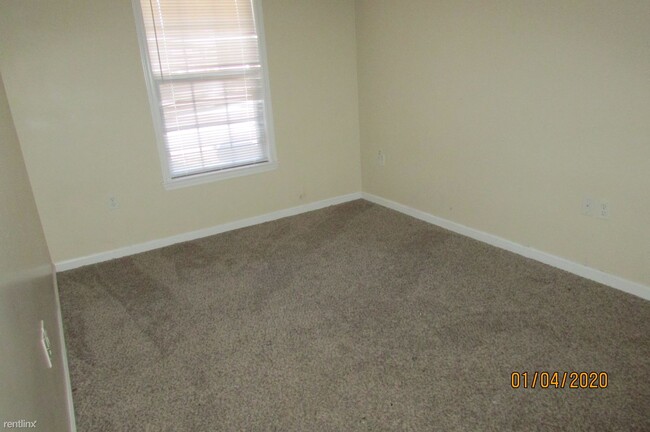 Building Photo - 104 Kenilworth Ct