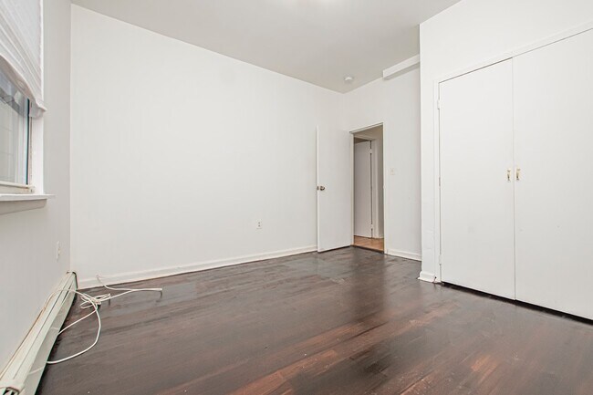 Building Photo - 644 18th Ave
