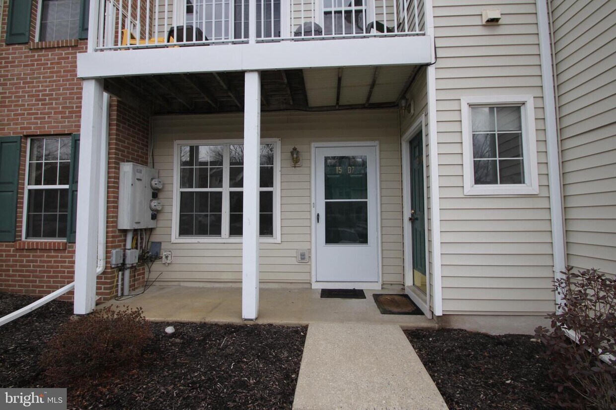 Primary Photo - 1507 Rosewood Ct