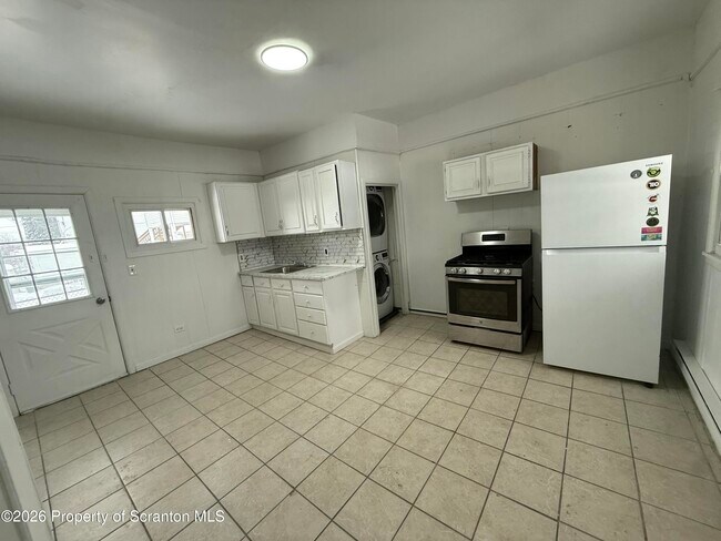 Foto del edificio - 375 Grove St