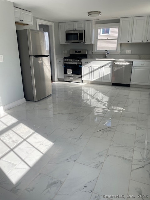 Building Photo - 156 Triangle St