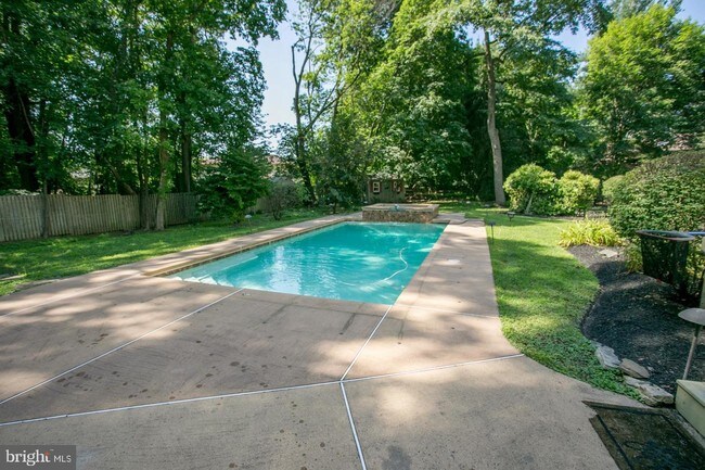 Building Photo - 514 Penllyn Pike