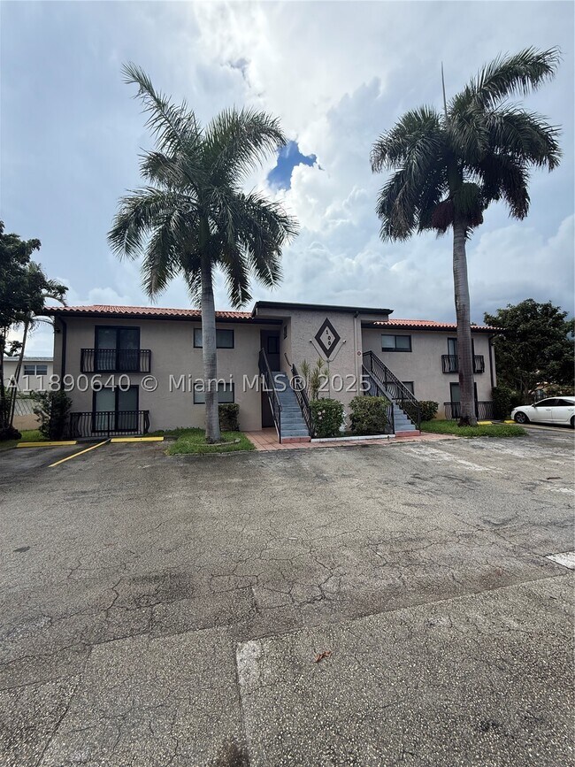 Foto del edificio - 100 SE 5th St