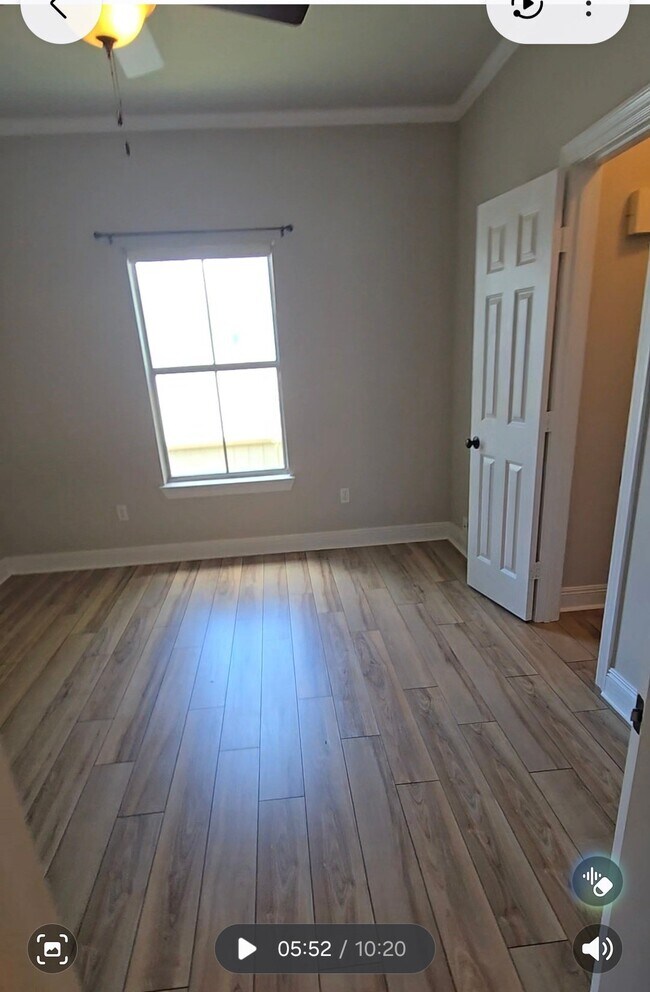 Foto del edificio - 818 Meadow Bend Dr