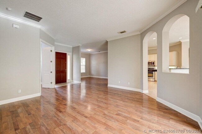 Foto del edificio - 833 SW Vineland Ct