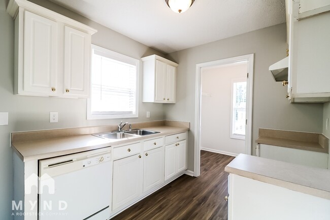 Building Photo - 221 Tavistock Ct