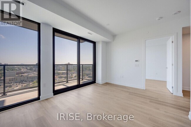 Photo du bâtiment - 1417-3009 NOVAR Rd