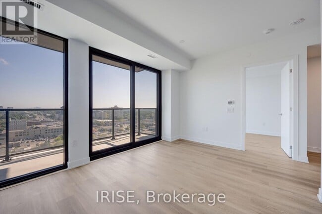 Building Photo - 3009 Novar Rd