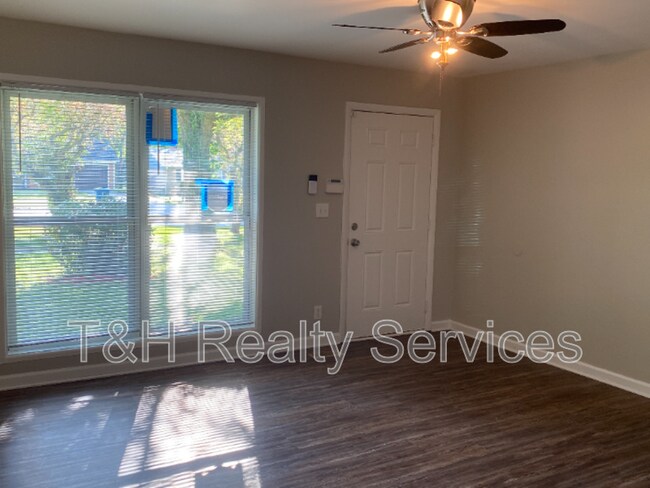 Foto del edificio - 3920 N Mitthoefer Rd