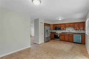 Building Photo - 924 Poplar Dr