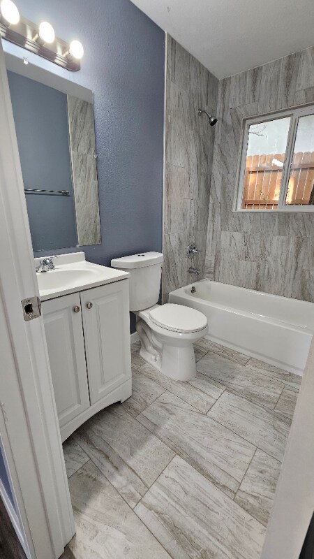 Foto del edificio - 903 Boggs Pl