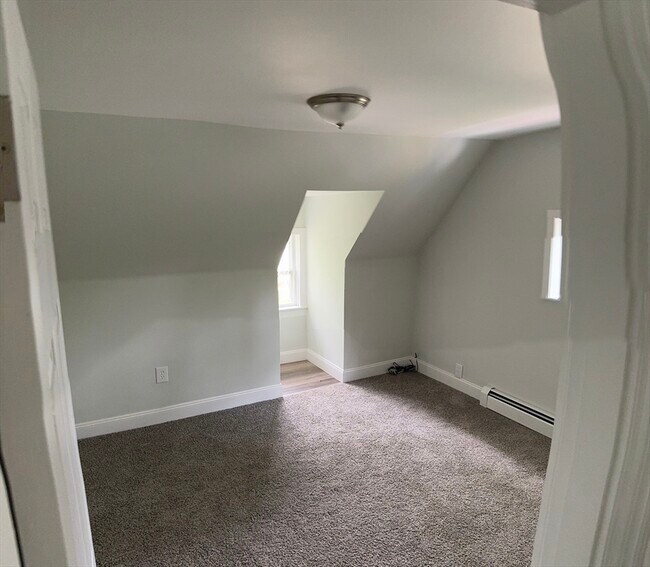 Foto del edificio - 32 Chestnut Ave