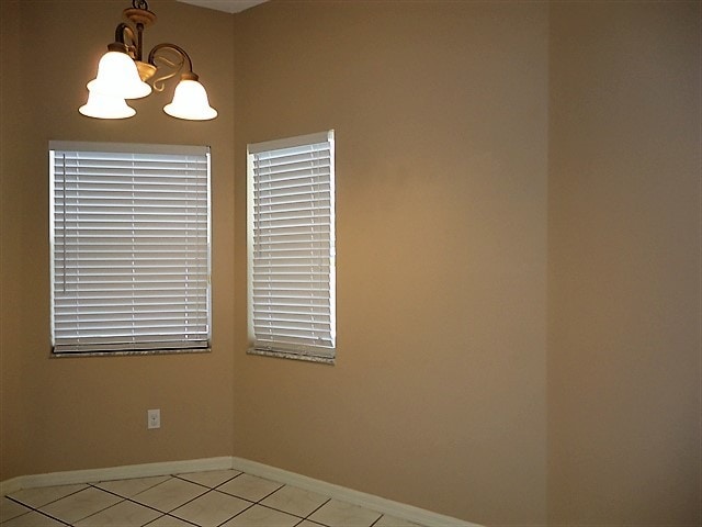 Building Photo - 1427 Kinsmere Dr