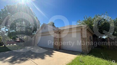 Building Photo - 3003 Elderberry Dr
