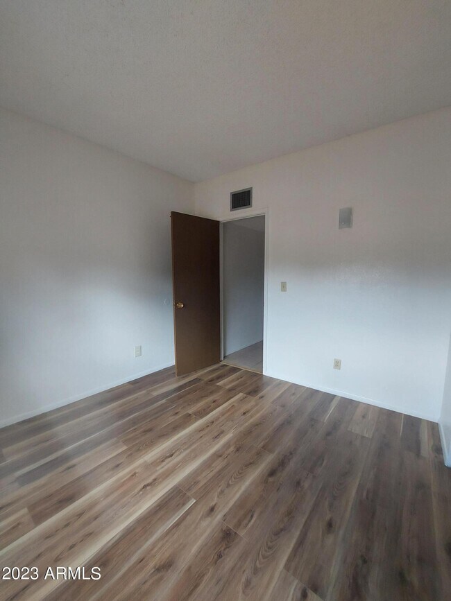 Building Photo - 1417 Plaza Merito