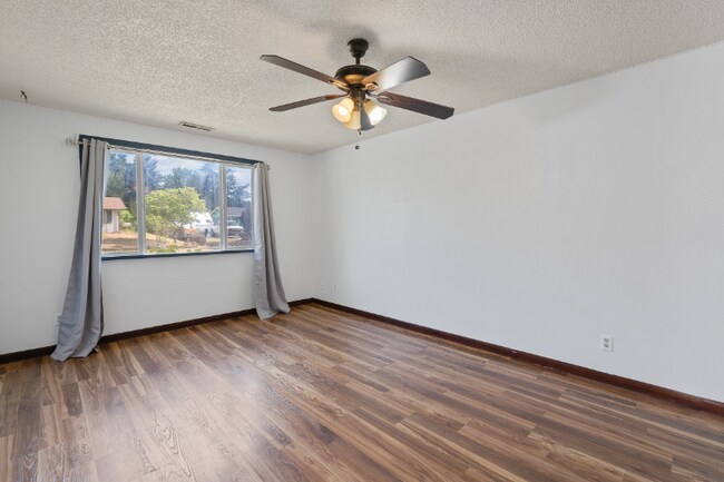 Foto del edificio - 804 Aldercrest Dr