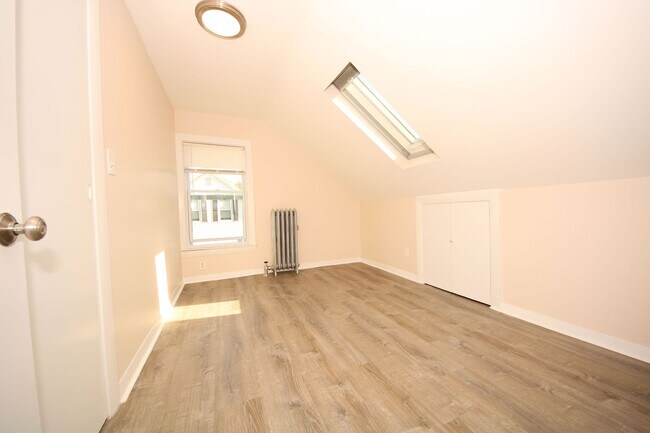 Foto del edificio - fully renovated 1 bed in Waltham no broker fee