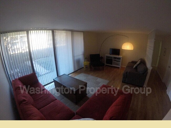 Foto del edificio - 736 Quince Orchard Blvd