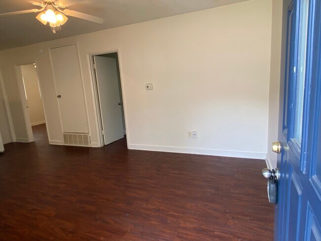 Building Photo - 218 Stevens Ave