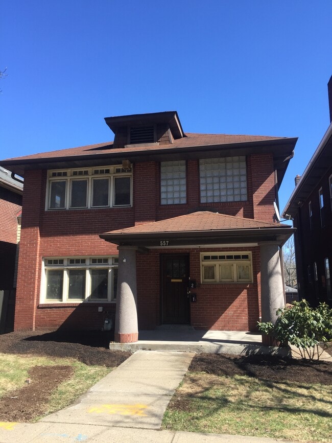 Building Photo - 557 S Braddock Ave