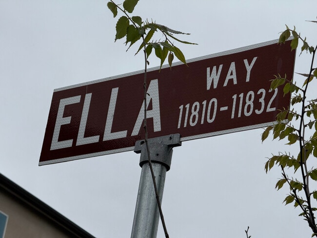 Building Photo - 11812 Ella Lane Way
