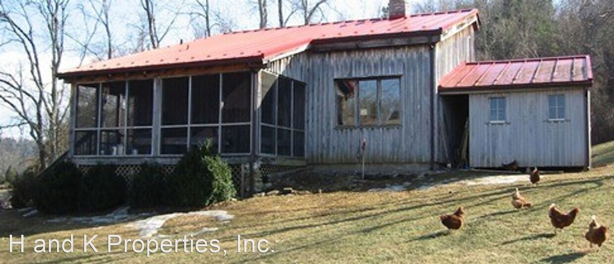 Foto principal - 2 br, 1 bath House - 15 Camp Cawthorne Ln.