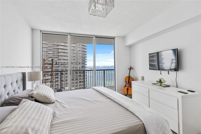 Foto del edificio - 1750 N Bayshore Dr