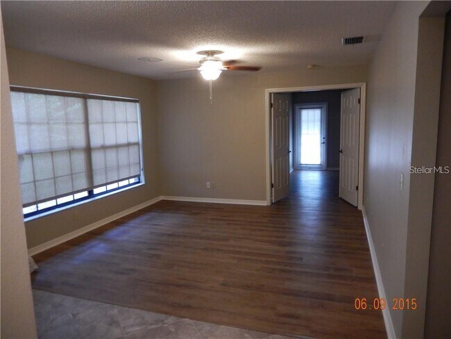 Foto del edificio - 8925 Quail Run Dr