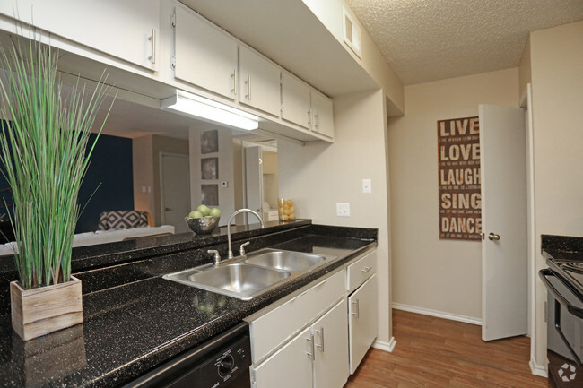 1HAB, 1BA - 758 ft² - COCINA - Frankford Flats Apartments