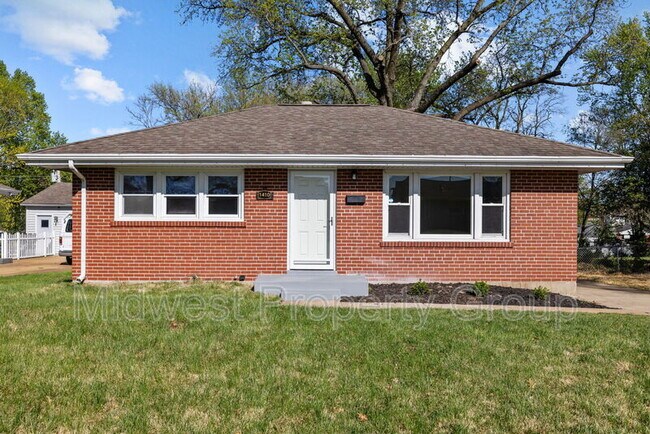 Building Photo - 1410 Saint Bernadette Lane