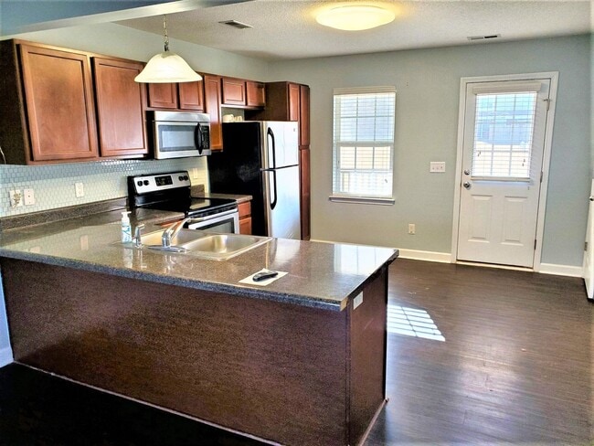 Building Photo - 202 Lanieve Ct