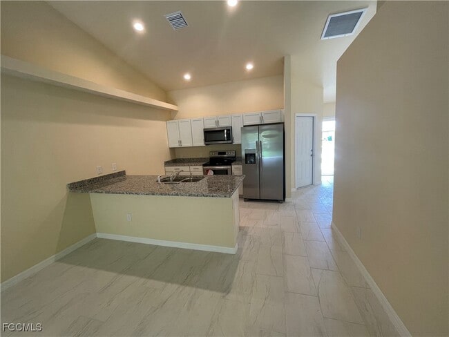 Foto del edificio - 533 SE 6th Pl