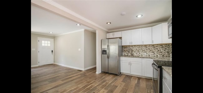 Building Photo - 3704 Asbury Ln SW