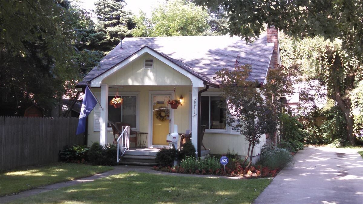 Primary Photo - 3 br, 1 bath House - 28561 Fairfax St